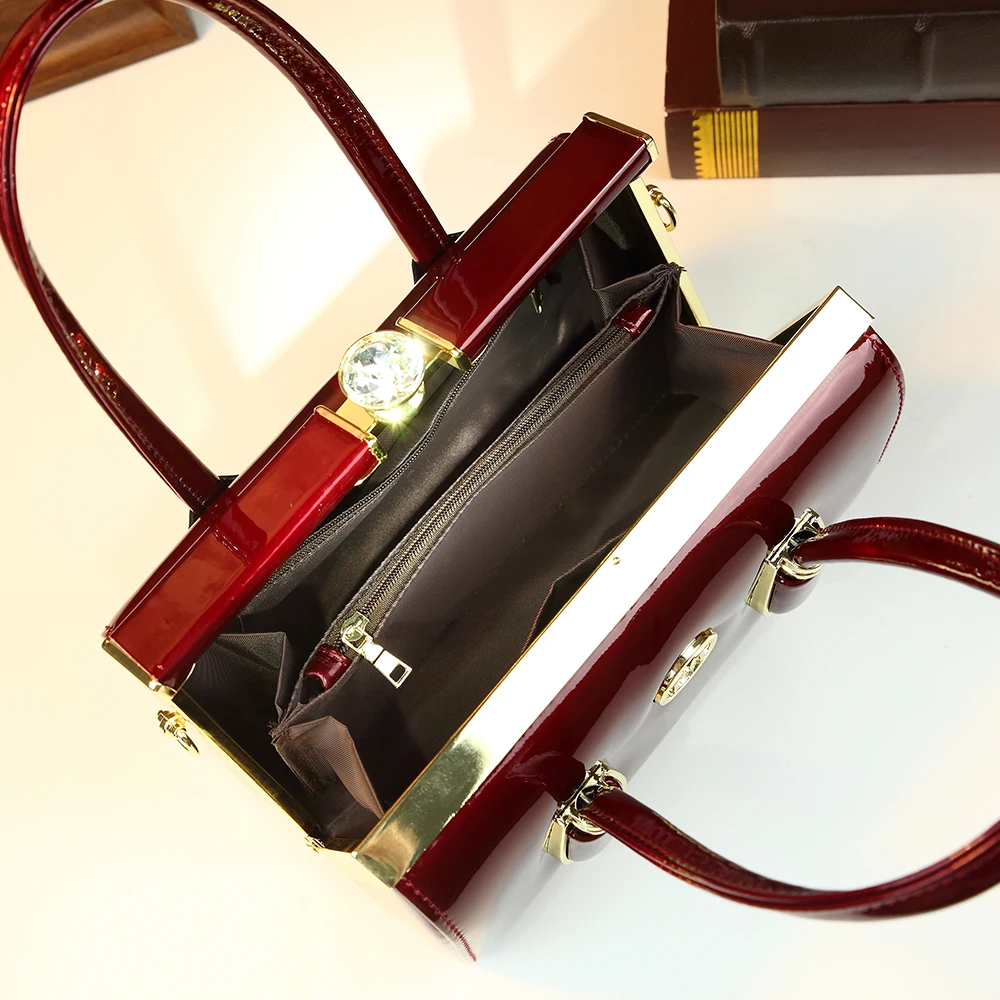 Handbags for Women 2026 Vintage Glossy Shoulder Bag Designer Burgundy Doctor Bag Elegant Crystal Clasp Crossbody Bag