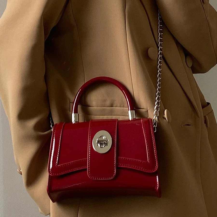 

Women's Luxury Handbag Bride Flap Crossbody Bags Female Chains Shoulder Messenger Bags Casual Irregular Small Square Bags Red