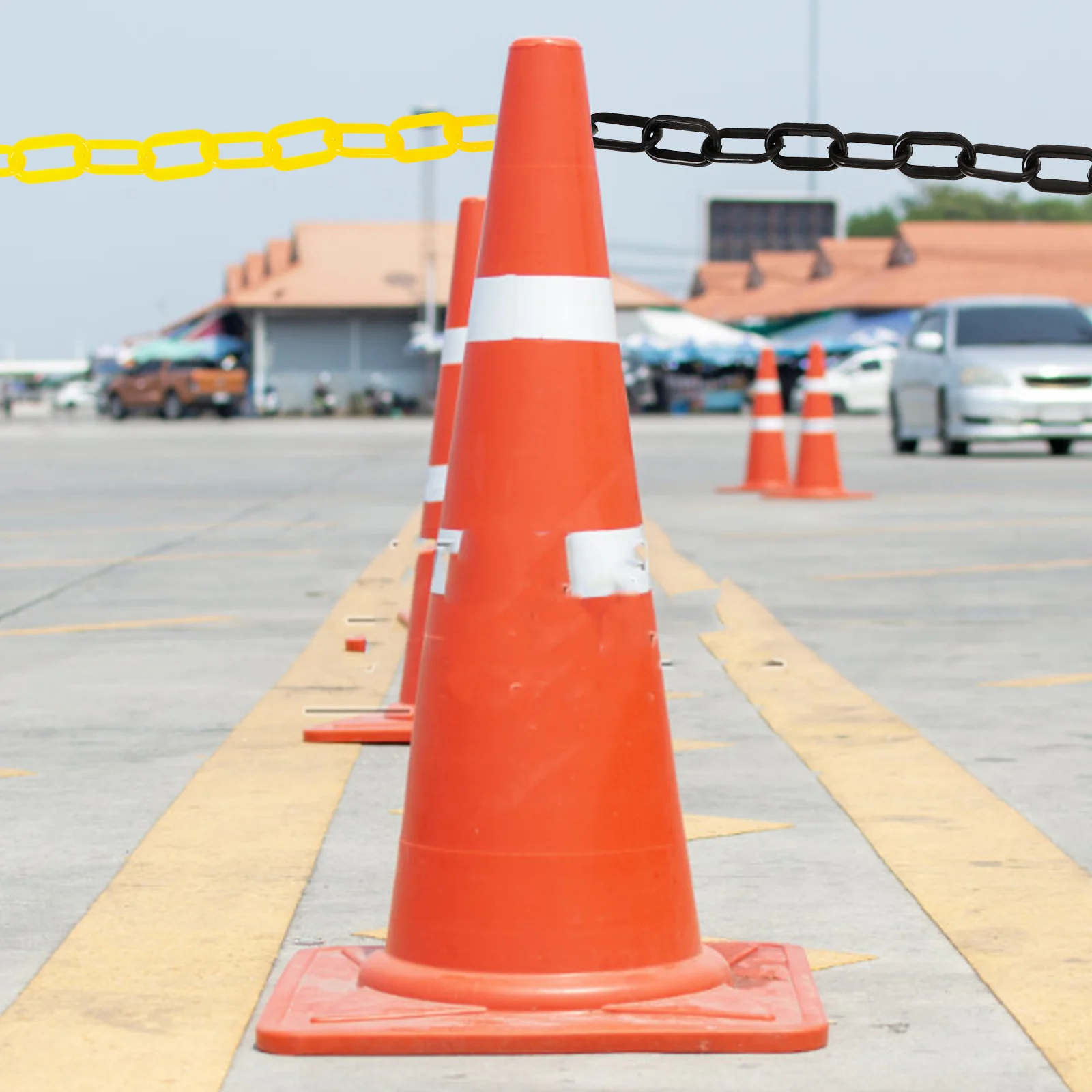 

5 Meter Safety Chain Plastic Traffic Barrier Chain Adjustable Length for Crowd Control Parking Lot Safety Plastic Chains