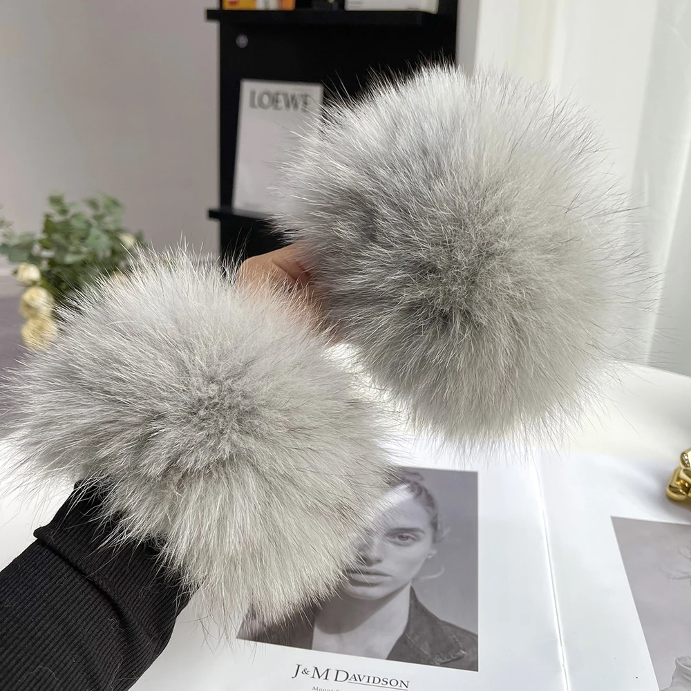 Women's Real Fox Fur Cuff Arm Warmer Lady Bracelet High-Quality Wristband Glove Fashionable Fox Fur Cuffs for Stylish Warmth