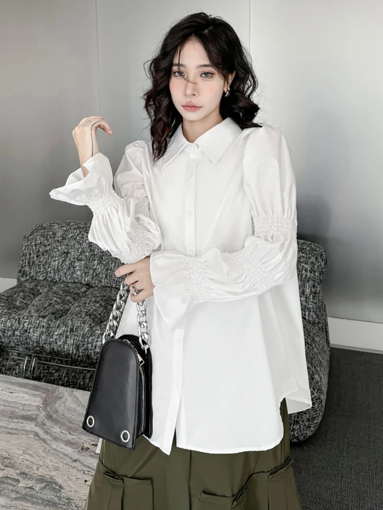 [EAM] Women White Big Size Casual Blouse New Lapel Long Lantern Sleeve Pleated Shirt Fashion Tide Spring Autumn 2024 1DH4459