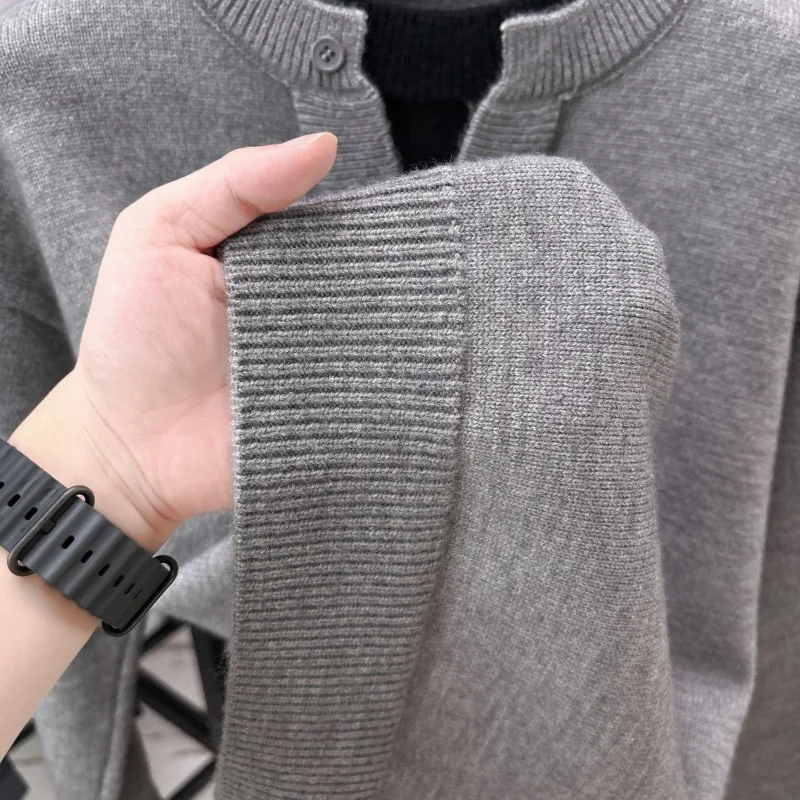 Designer Man Long Sleeves Knitwear V-Neck American Lazy Style Pullover Casual Trend Autumn Winter New Hot Versatile Mensclothing