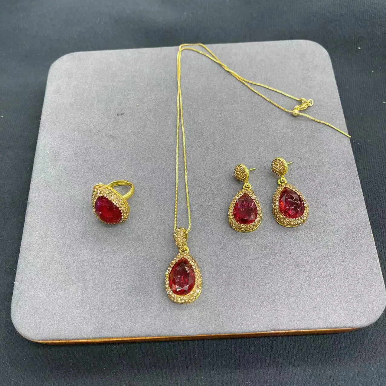 Source manufacturer new K9 crystal ice flower three-piece set European and American personalized fashion and high-end medieval