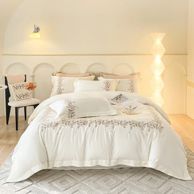 100% Egyptian Cotton Duvet Cover Set Luxury Bedding Set Chic Embroidery Quilt Cover Set Bed Sheet/Fitted Sheet Pillowcases 4Pcs