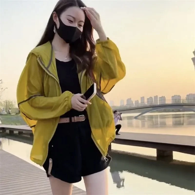 

Women Jacket 2025 New Summer Sunscreen UV Sun Protection Clothes Women Hooded Thin Coat Long Sleeve Breathable Sunscreen Jacket