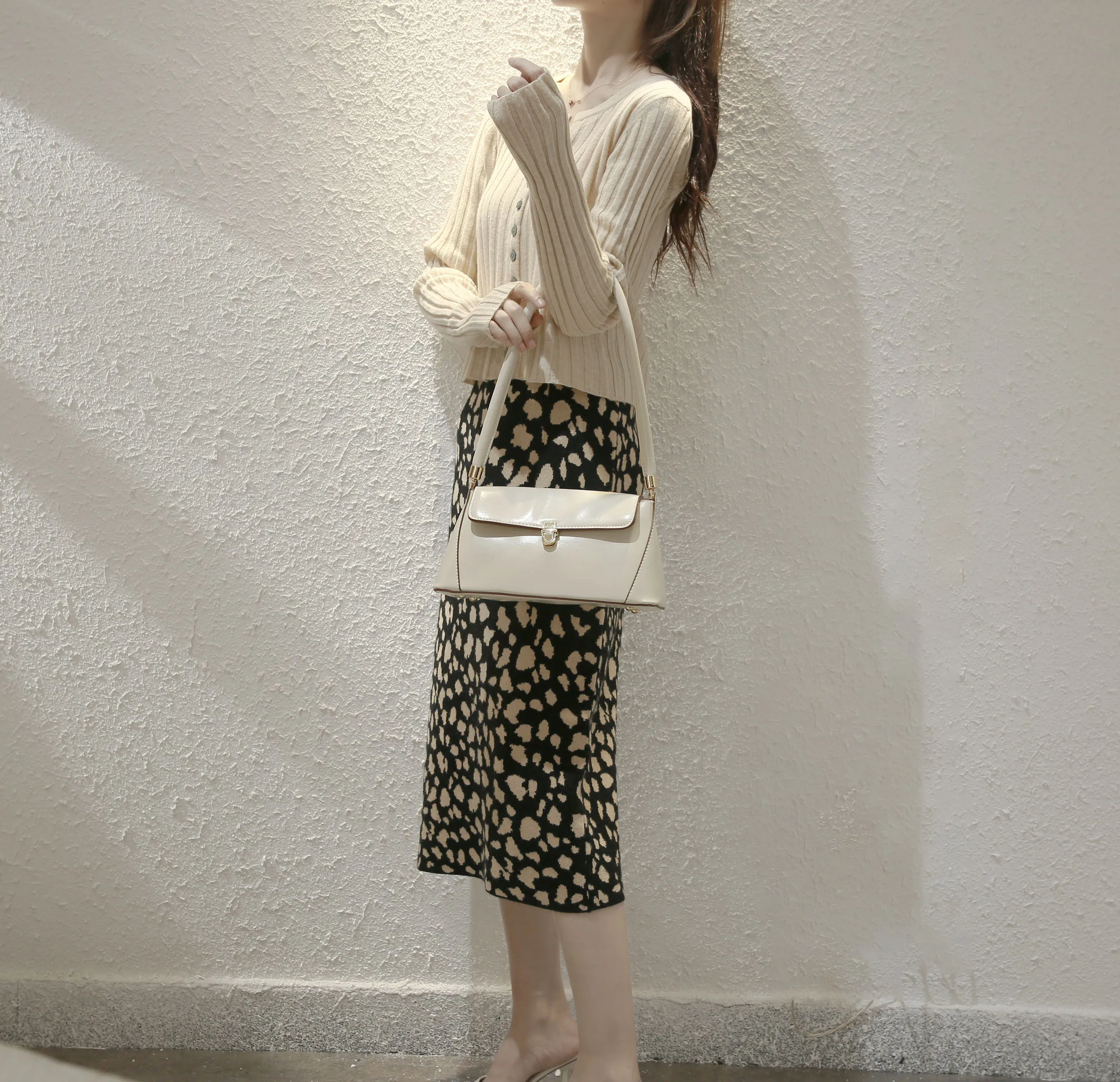 Autunno Inverno Moda 100% lana merino Comodo cardigan con bottoni Cashmere Morbido manica lunga Top tinta unita di base