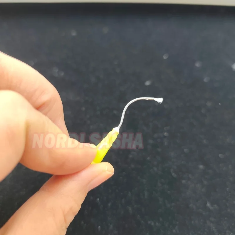 50/100Pcs Disposable Applicator Pre Bent Needle Delivery With Soft Brush Dental Metal Infusor Yellow Tip With Brush