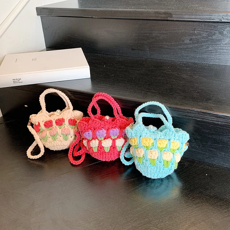 

Sweet Tulip Mini Ladies Shoulder Bag Small Fresh and Cute Flower Handbag New Crocheted