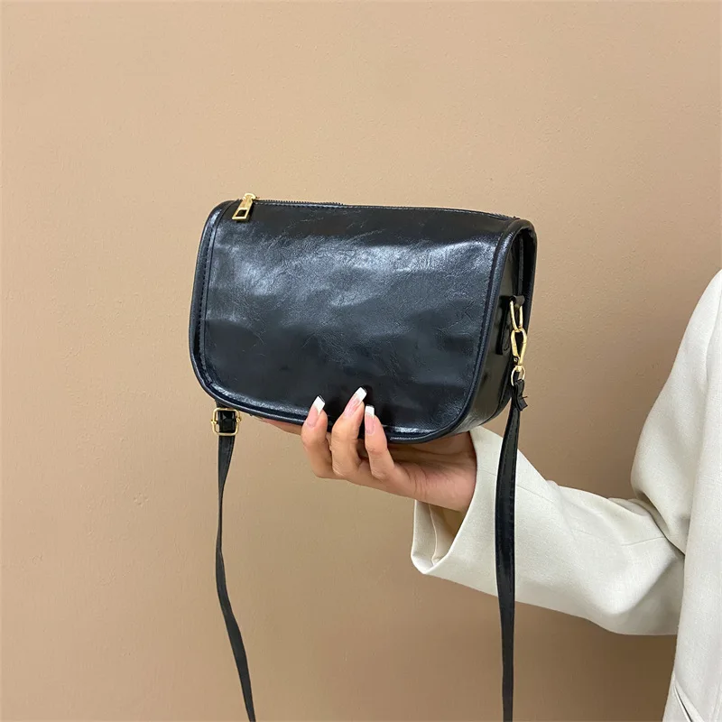 

Fashion Messenger Crossbody Bag New Retro High-end Simple Commuter Shoulder Bag Ladies Small luxury brand Shoulder Bag for Women