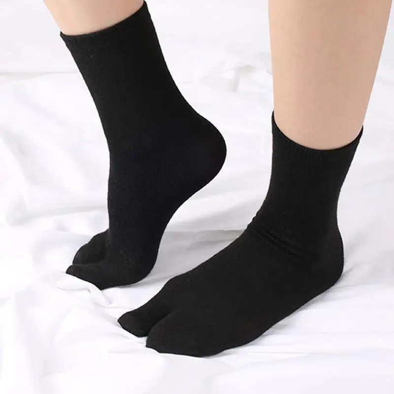 Split Toe Socks Unisex Simple Comfortable Two-Toed Socks Japanese Harajuku Men Women\'s Socks Two Finger Socks