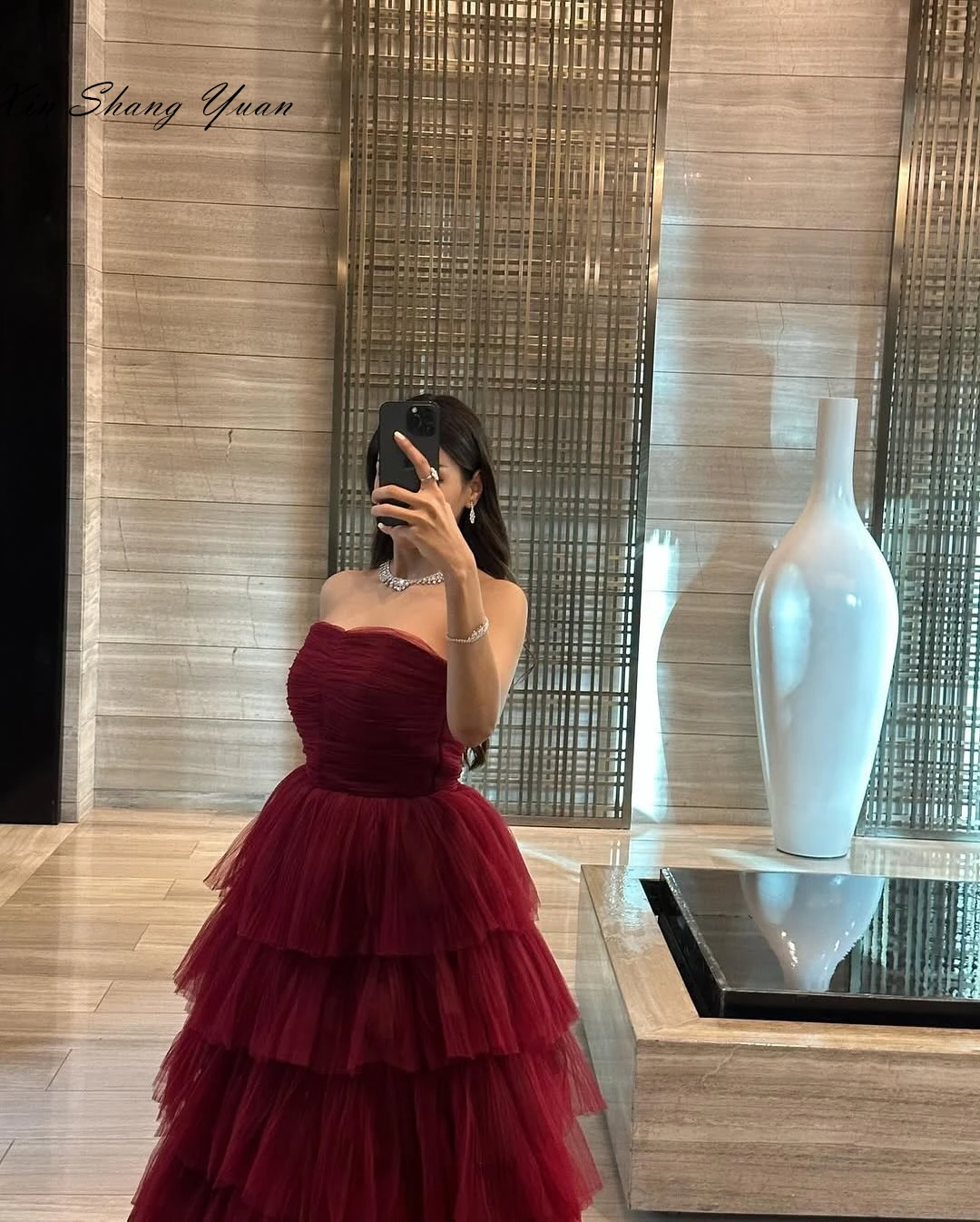 Customized Evening Dress Exquisite Tulle Strapless Sleeveless Party Dresses Elegant A-Line Floor Length Sweep Train Prom Gowns