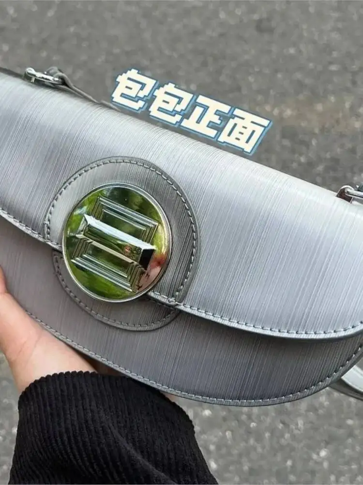 Bloom Sweet Cool Sier Underarm Women Vintage Leather Half Moon Messenger Bag Purse Ladies Retro Elegance Shoulder Bags