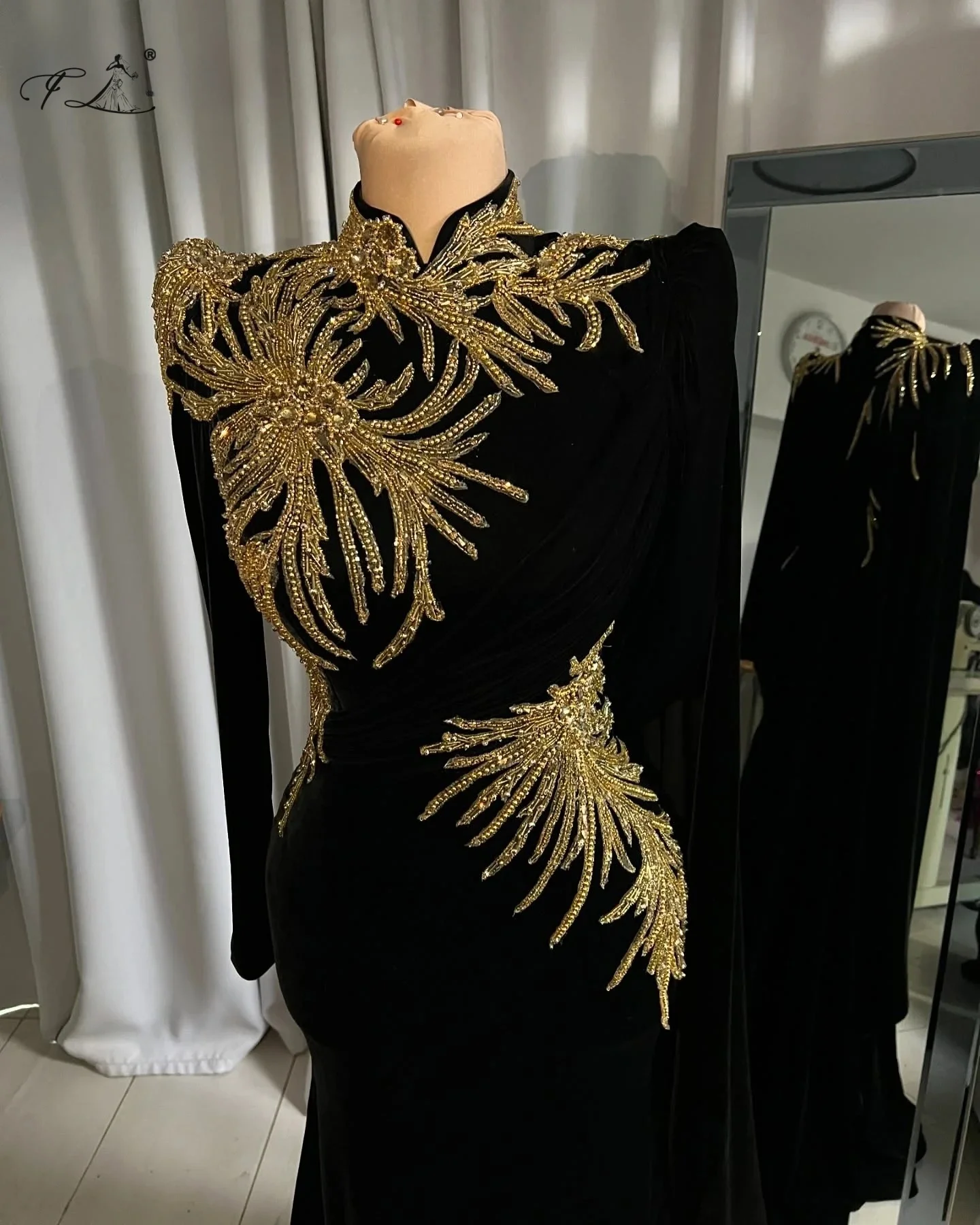 Middle East Muslim Black Evening Dresses Mermaid Velvet Formal Occasion Dresses With Gold Beads Robes De Soirée Customized