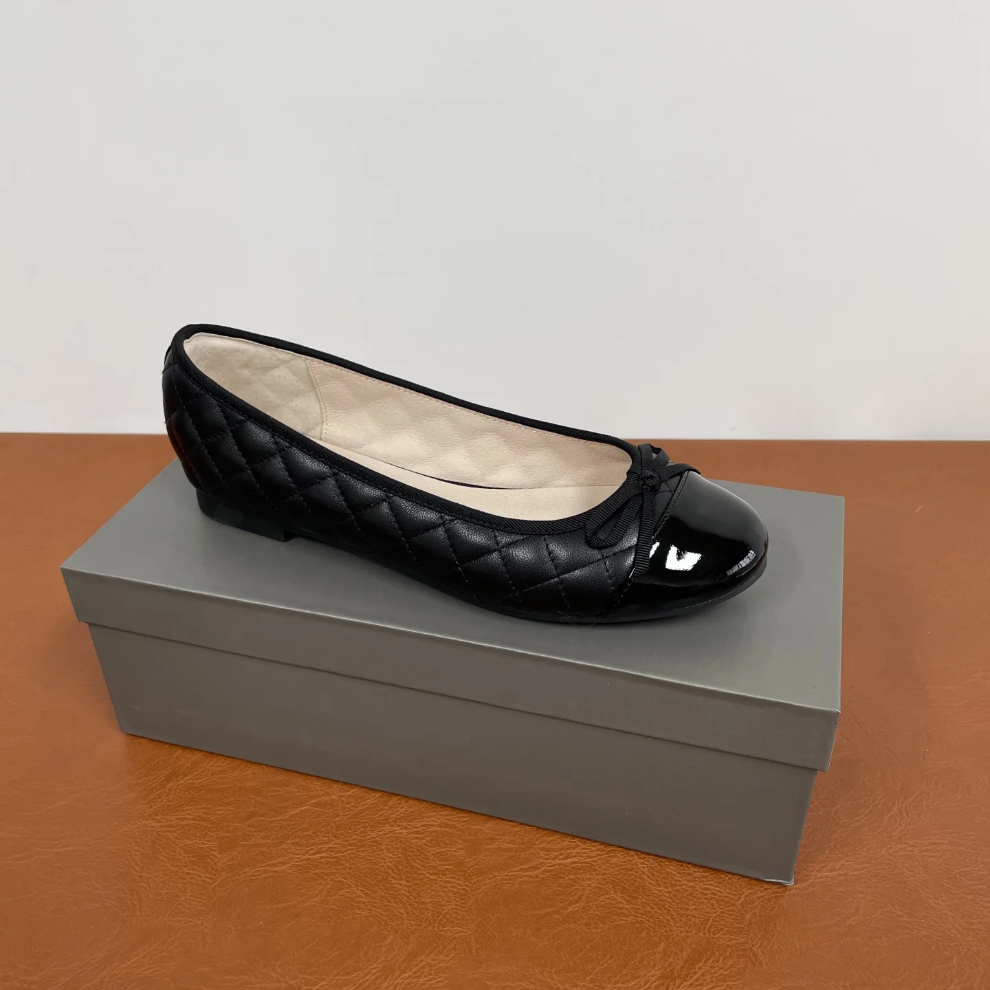 

Женские модные рабочие туфли MAUD FRIZON 2025: Новые, из овчины, удобные, без шнурков, для офиса, с круглым носком, противоскользящие.