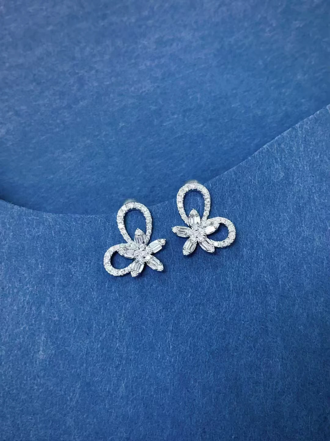 

XCL МОДНЫЙ СТИЛЬ КНОПКИ ЗОЛОТО 18 КАРАТ С DIAMOND СЕРЕЖКИ СТИЛЬ ПОДНЫЕ ЮВЕЛИРНЫЕ ИЗДЕЛИЯ ДЛЯ ВЕЧЕРИНКИ ОРГАМЕННЫЙ ПОДАРОК