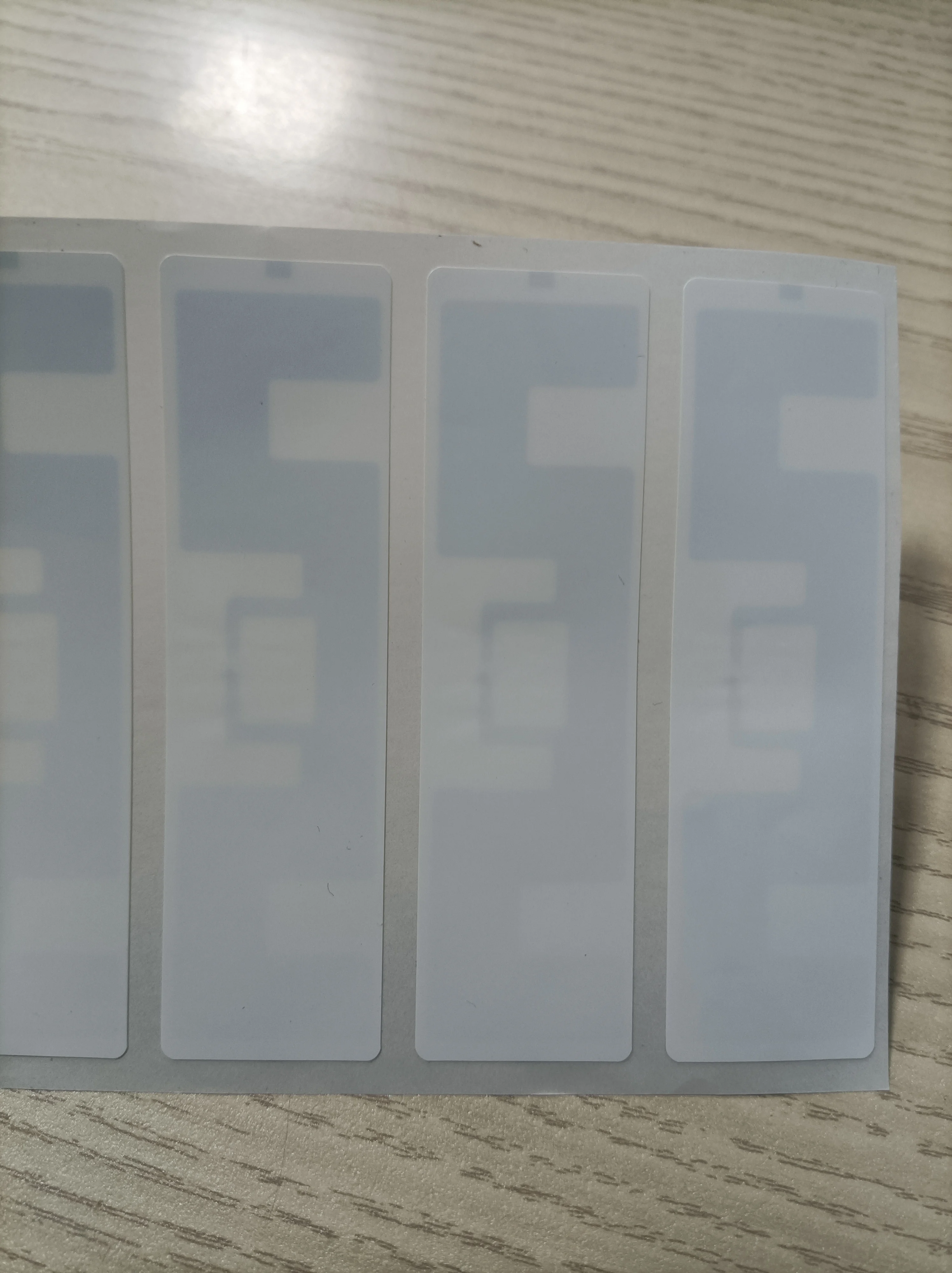 2 لفات من ملصقات الورق uhf rfid للطباعة