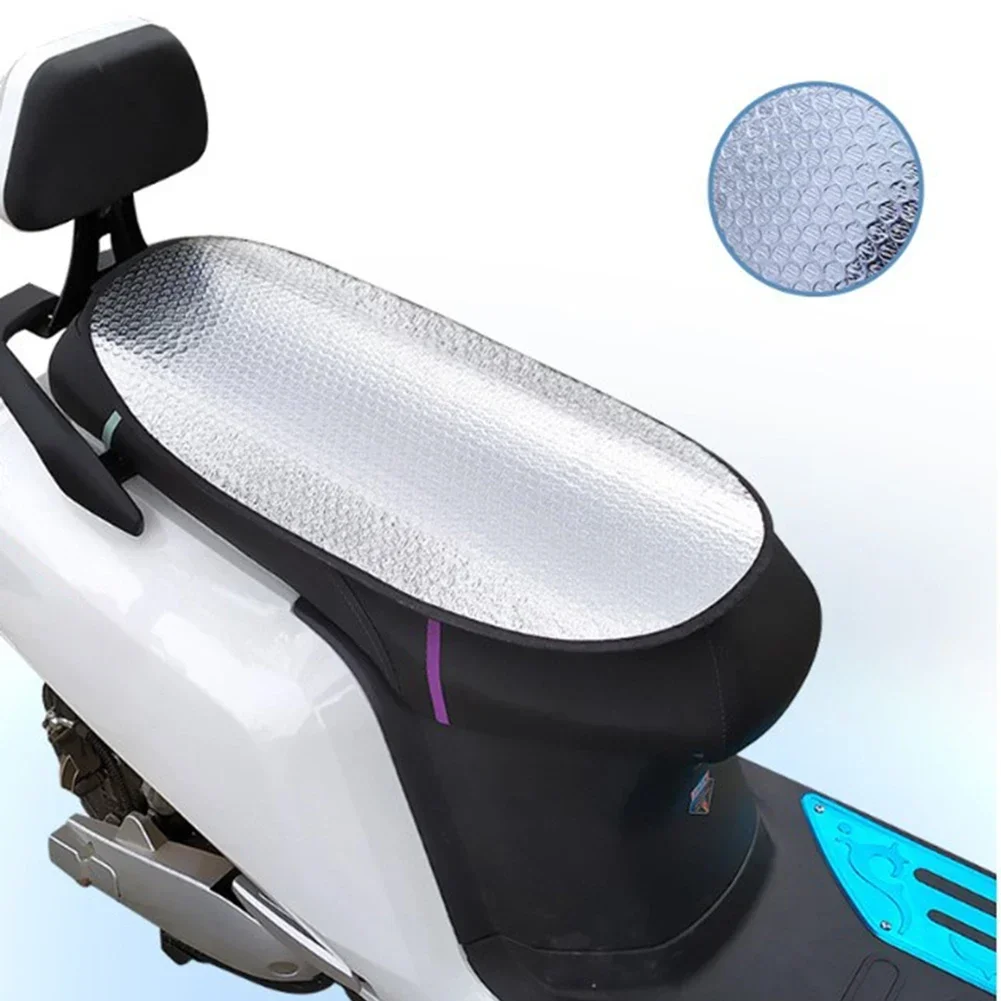 

Waterproof Motorcycle Sunscreen Seat Pad with Reflective Aluminum Foil and Compression resistant Design for Comfortable Ride