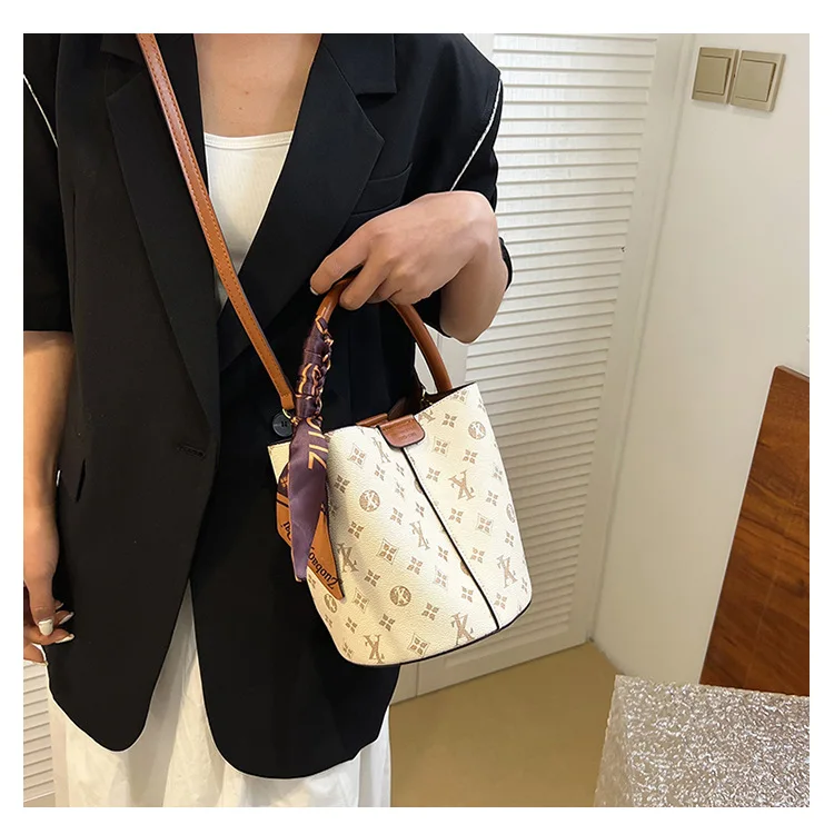 

Women Luxury Classic Bucket Bag Handbag Fashion Designer Crossbody Bag Shoulder