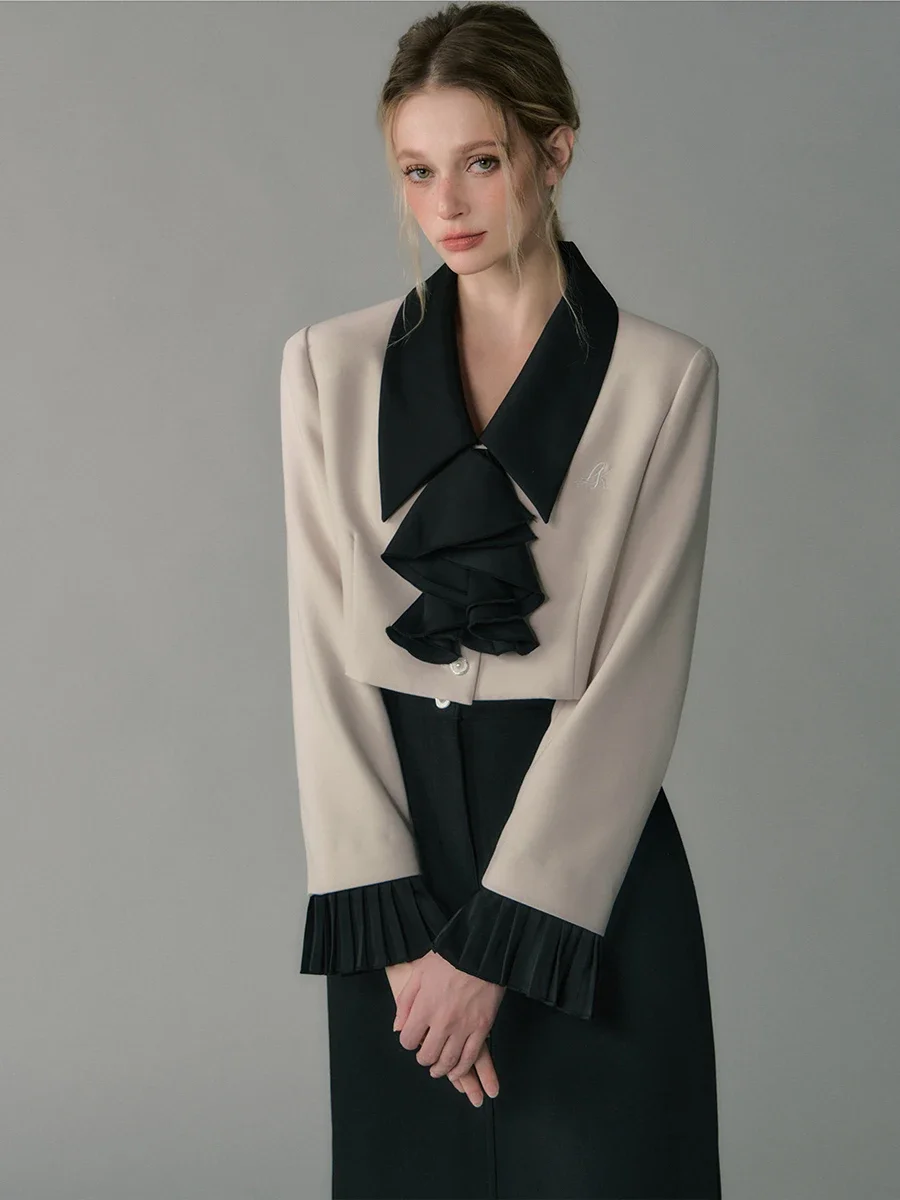 French Temperament Elegant Commuter V-neck Ruffles Splicing Long Sleeve Single-breasted Straight Short Blazer For Women Autumn