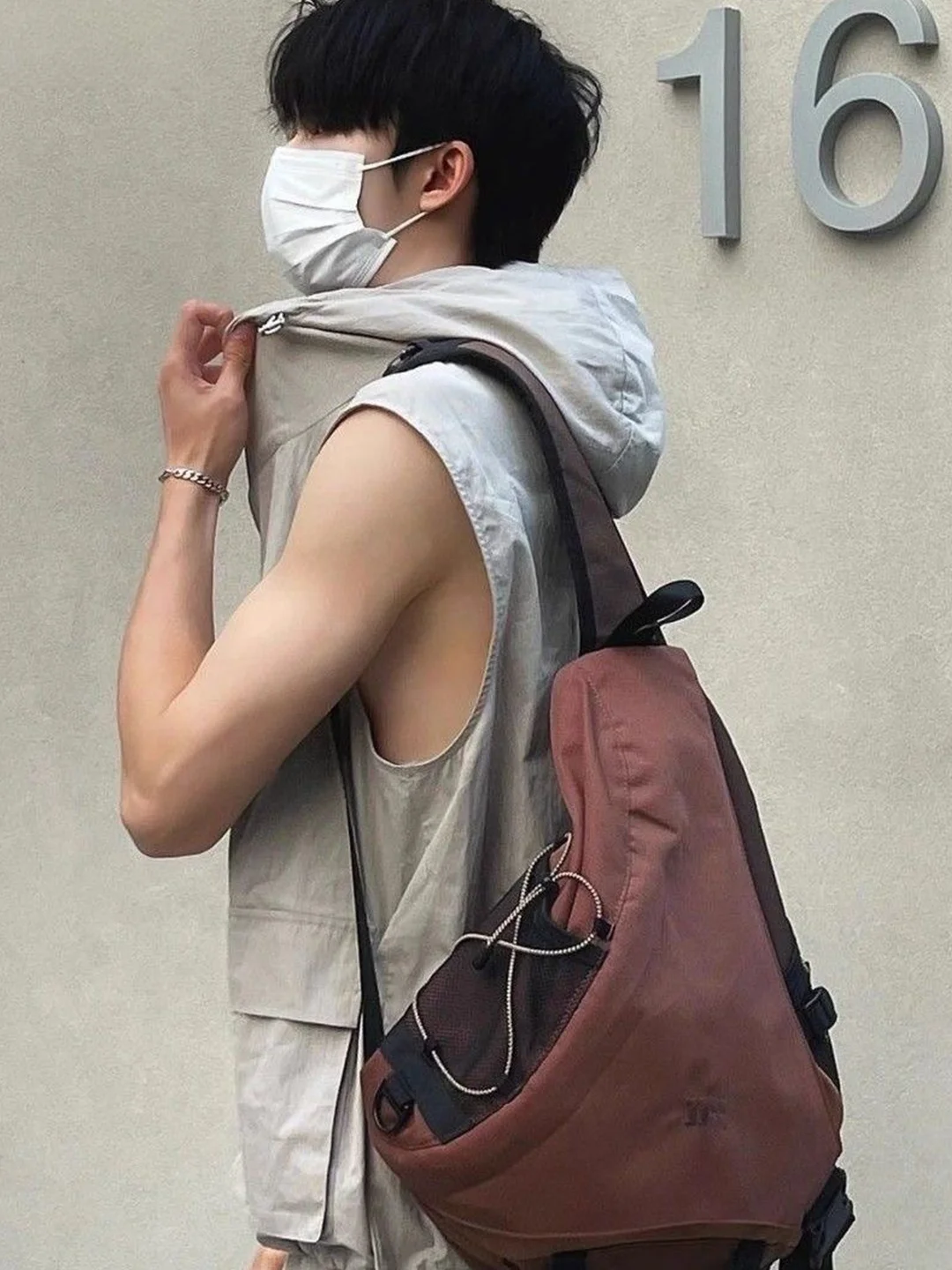 

Casual Outdoor Sports Crossbody Bag Lightweight Hiking Cam Single oulder Leisure Couple Bag Ins Sle Ultra Volcanic Sy...