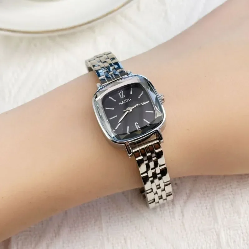 New Brand Quartz Watches for Women Fashion Small Square Green Ladies Watch Luxury Gift Wristwatch Simple Steel Strap Clock