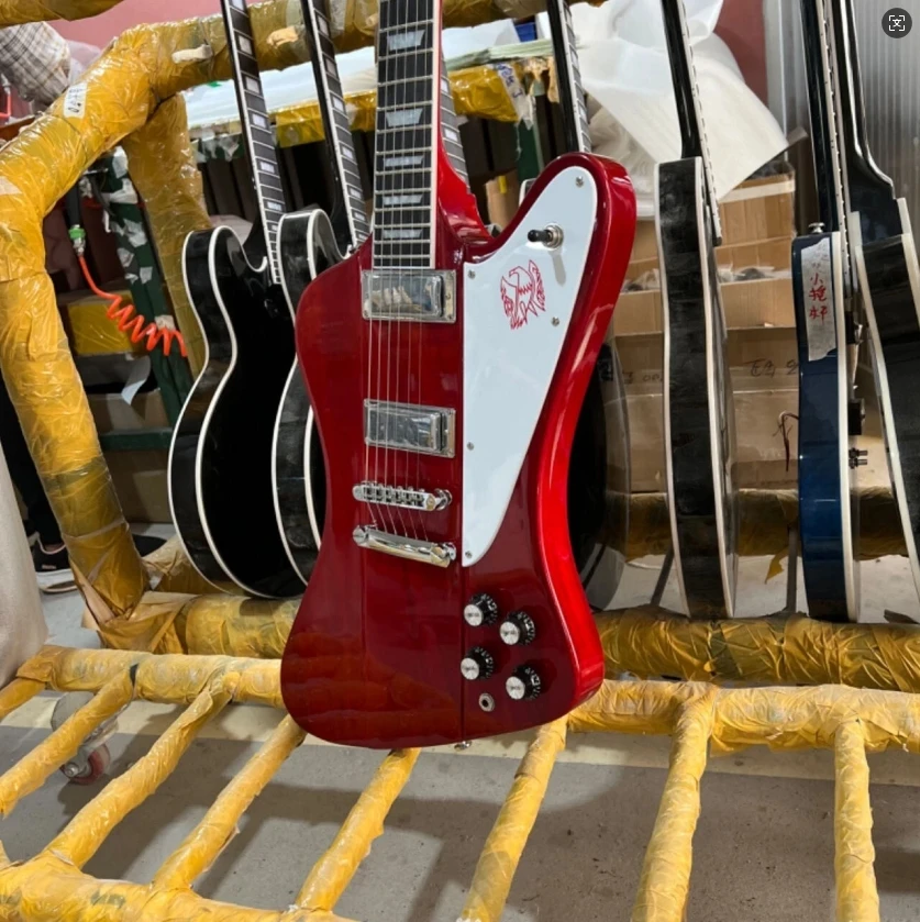 جيتار كهربائي أحمر مع بيك اب H-H، جسم من خشب الكرز، لوح فريتس من خشب الورد، إكسسوارات فضية، هدية عيد الميلاد شحن مجاني