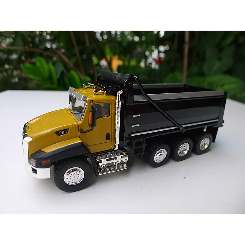 

Diecast DCP 1:50 Scale CAT CT660 Dump Truck Carter Alloy Car Model Collectible Toy Gift Souvenir Display Ornament