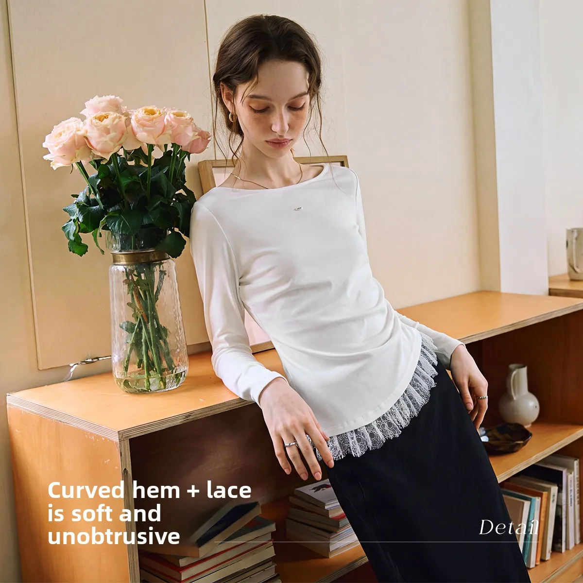 OLrain  2026 Autumn New French White One-letter Collar Lace Splicing Single Side Waist Pleated T-shirt Women O58QT008529