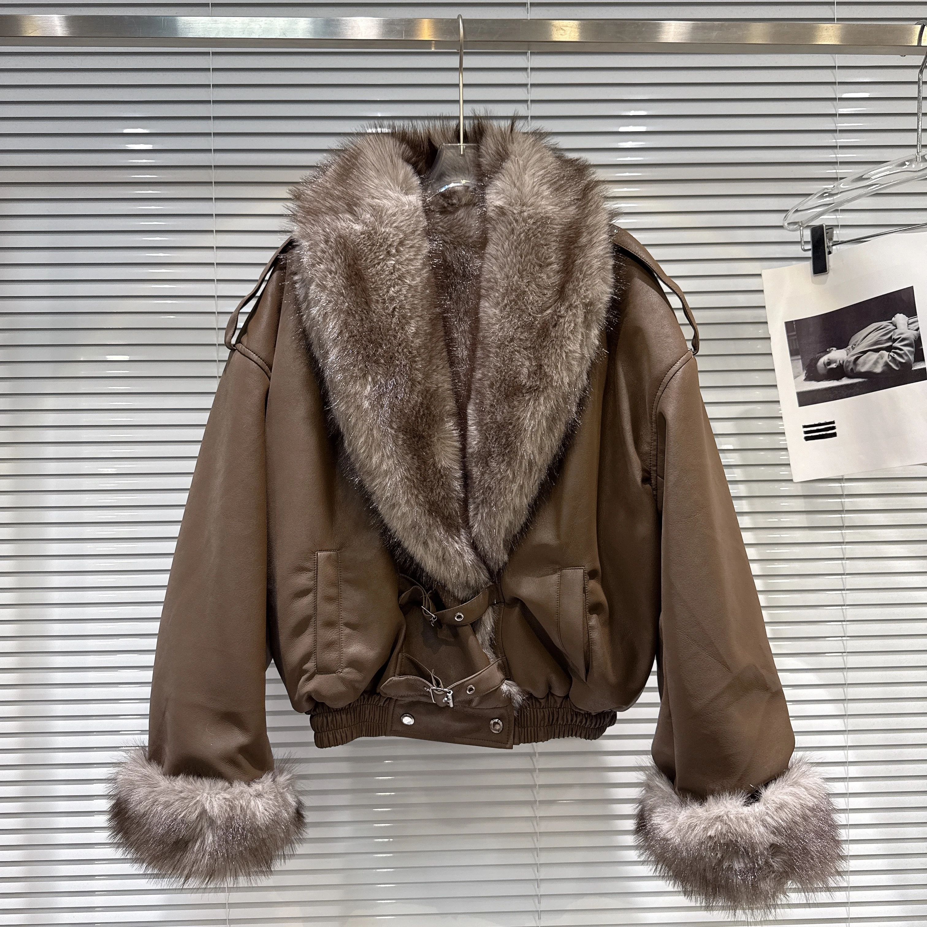 Amerykańska moda streetwearowa, kurtka z imitacji futra z kołnierzem, gruba, pluszowa, luźna, ciepła, krótka kurtka damska, zimowe płaszcze motocyklowe.