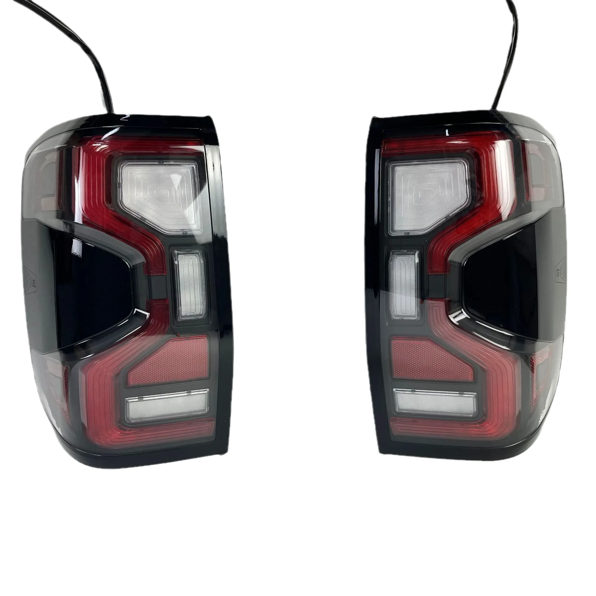 

Suitable for Ford 2022-2023 Ranger T9 taillight assembly modified LED taillight rear bar brake reversing light TY-WP-0201