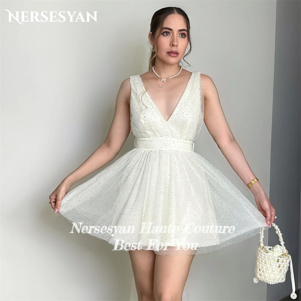 Nersansyan-v-ネックバックレスミニウェディングドレス、キラキラ、きらめき、ノースリーブブライダルガウン、ボウリボン、Aライン、エレガントな花嫁のドレス、2024