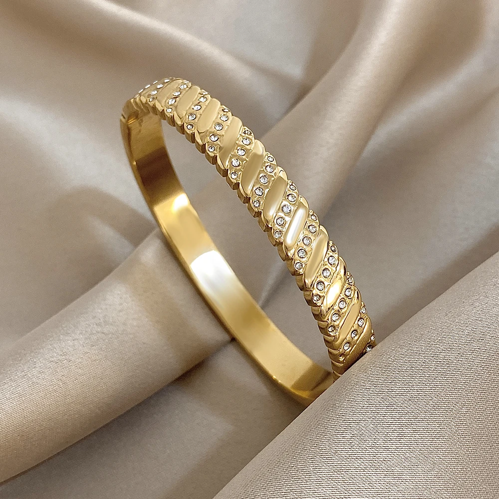 

Luxury Zircon Stainless Steel Round Bangle Bracelet for Women Waterproof Gold Color Open Wide Spring Bangle Hand Jewelry Gift