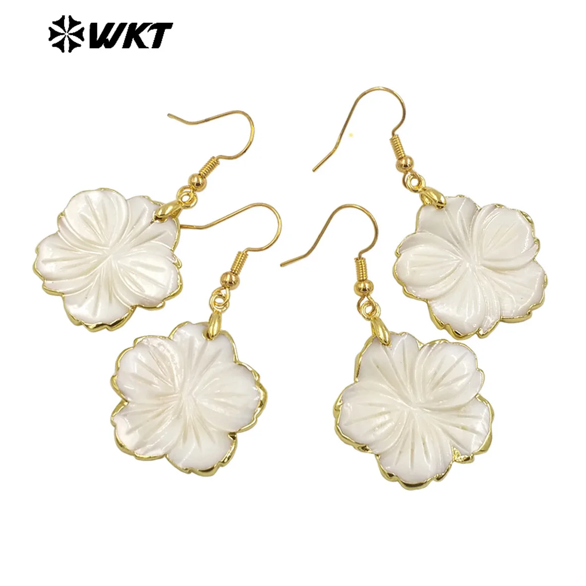 WT-MPE137 Wholesale Fashion Gold Trim Natural White Shell Carved Flower Earrings Lady Popular Vintage Hoop