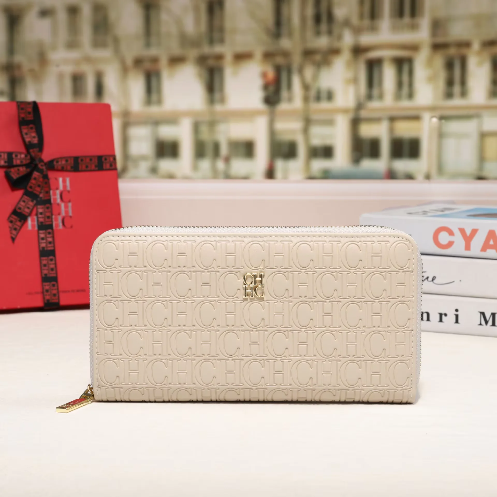 CH Fashion Classic Women's Wallet Standard Solid Color Design Letter Embossed Women's 2025 New Luxury Wallet