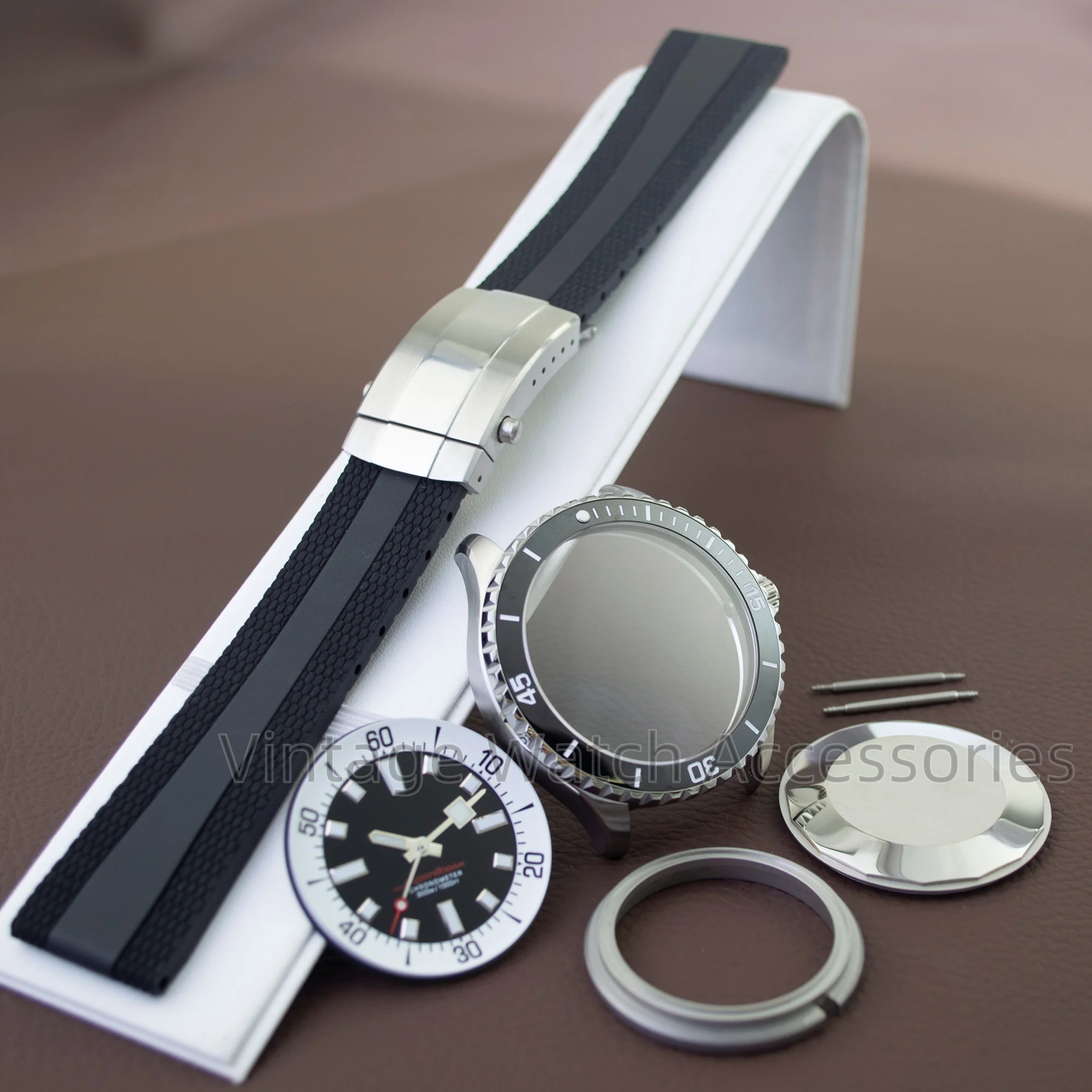 

for SUPEROCEAN 200m Diving Case Strap Luminous Dial Hands Stainless Steel Sapphire Crystal MOD Watch Case fit NH35 NH36 Movement
