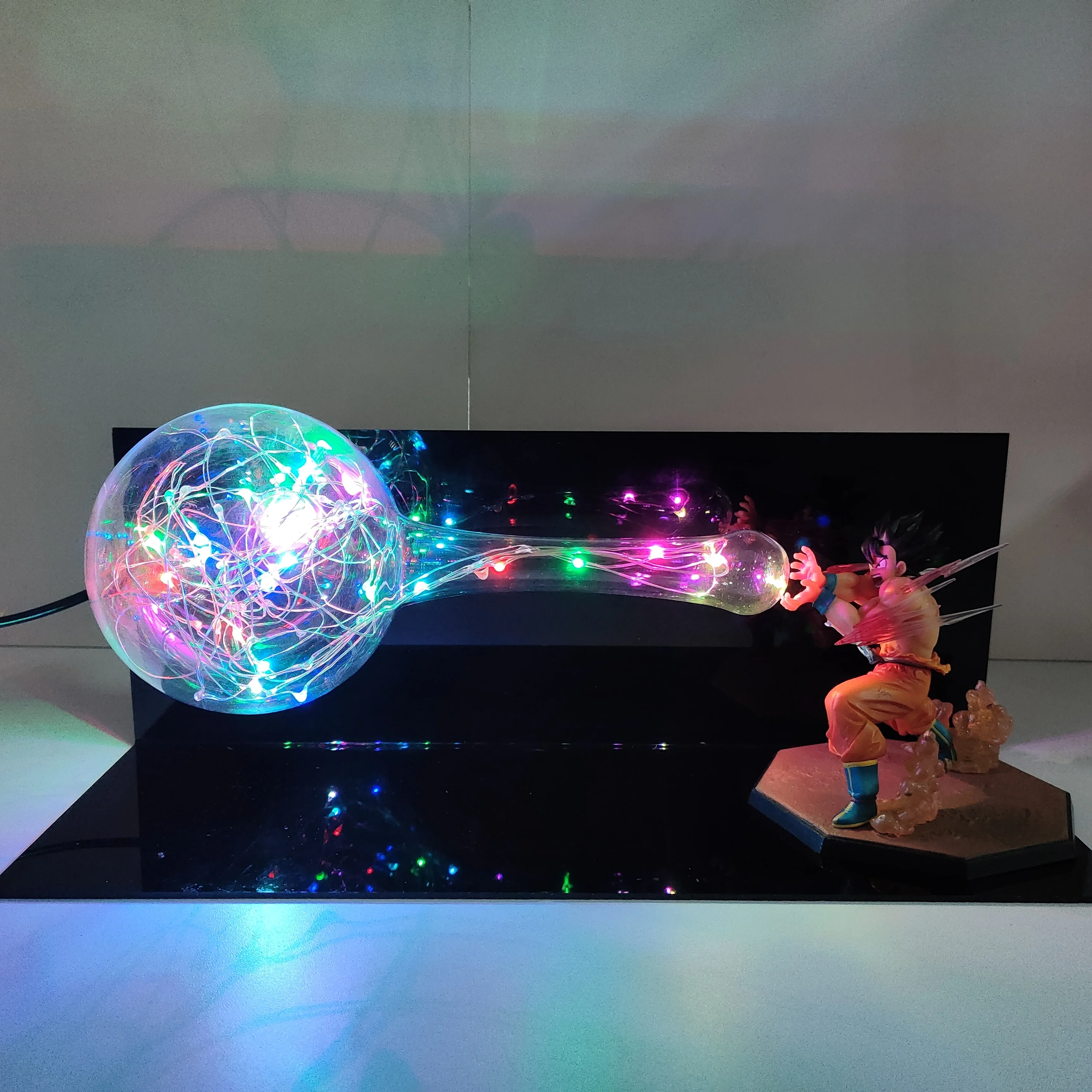 ドラゴンボール アニメ 孫悟空 カメハメハ カラフルランプ LED電球 アクションフィギュア モデル フィギュア＆ベース＆ランプ DIYデコレーション