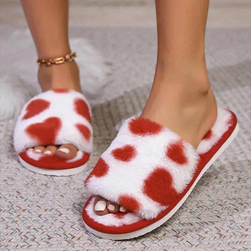 دافئ رقيق الفراء القلب نمط شبشب منزل للنساء 2025 عادية عدم الانزلاق غامض أحذية منزلية امرأة الشتاء نوم النعال 43