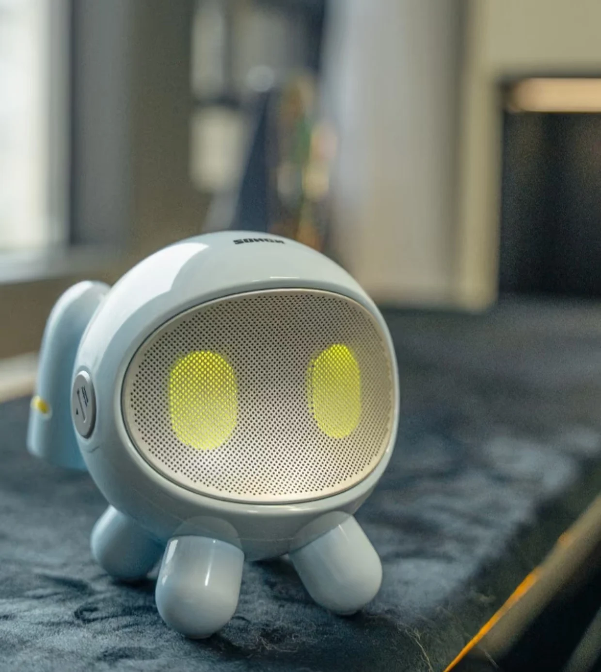 SONGX SONGMONSTER Cute Robot Karaoke Bluetooth Speaker With 2 Wireless Microphone Portable Home KTV Mini Speaker HIFI Stereo view 6