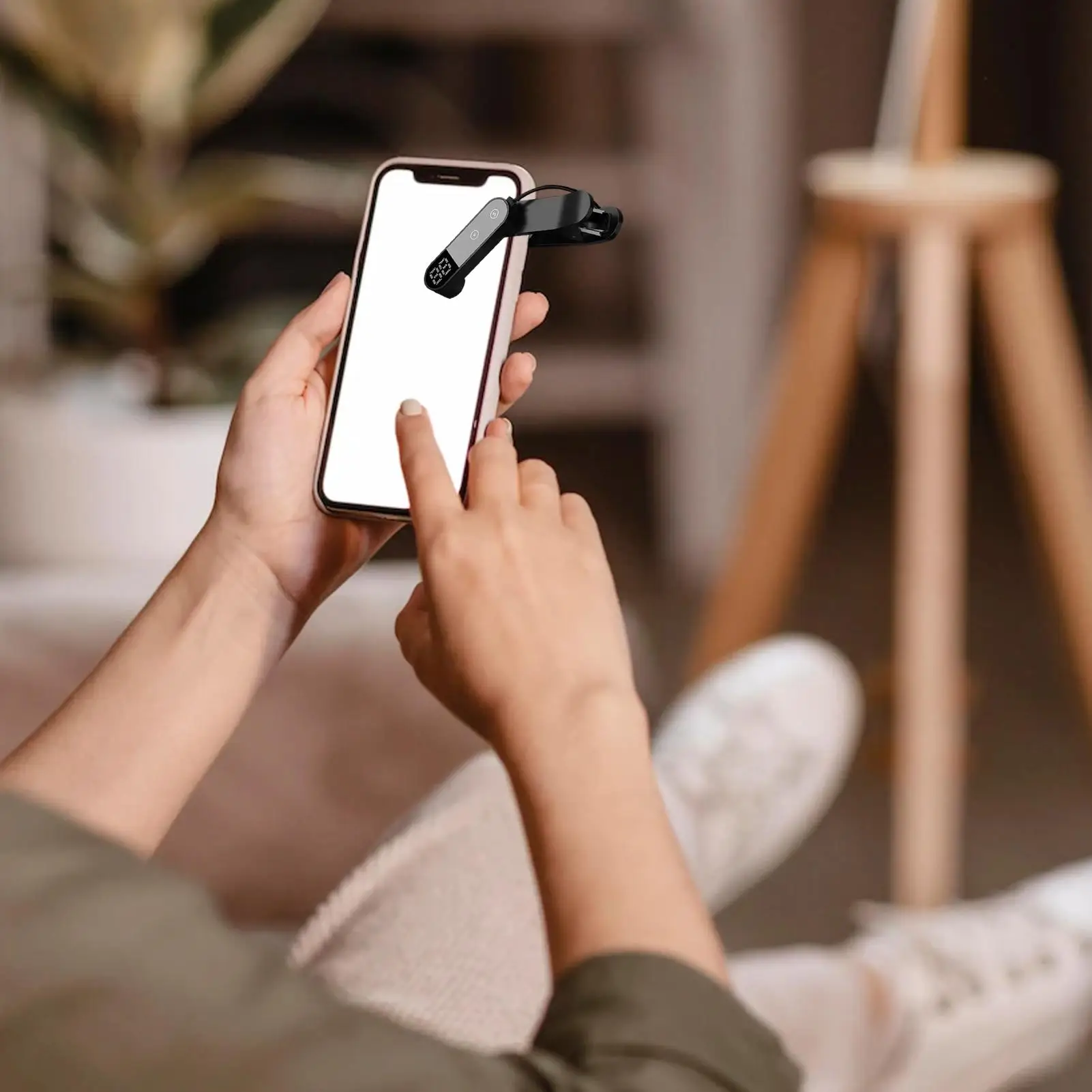 

Бесшумный автоматический таппер для телефона с регулируемой скоростью, имитирующий нажатия пальцем, для смартфонов и мобильных устройств, для прямых трансляций