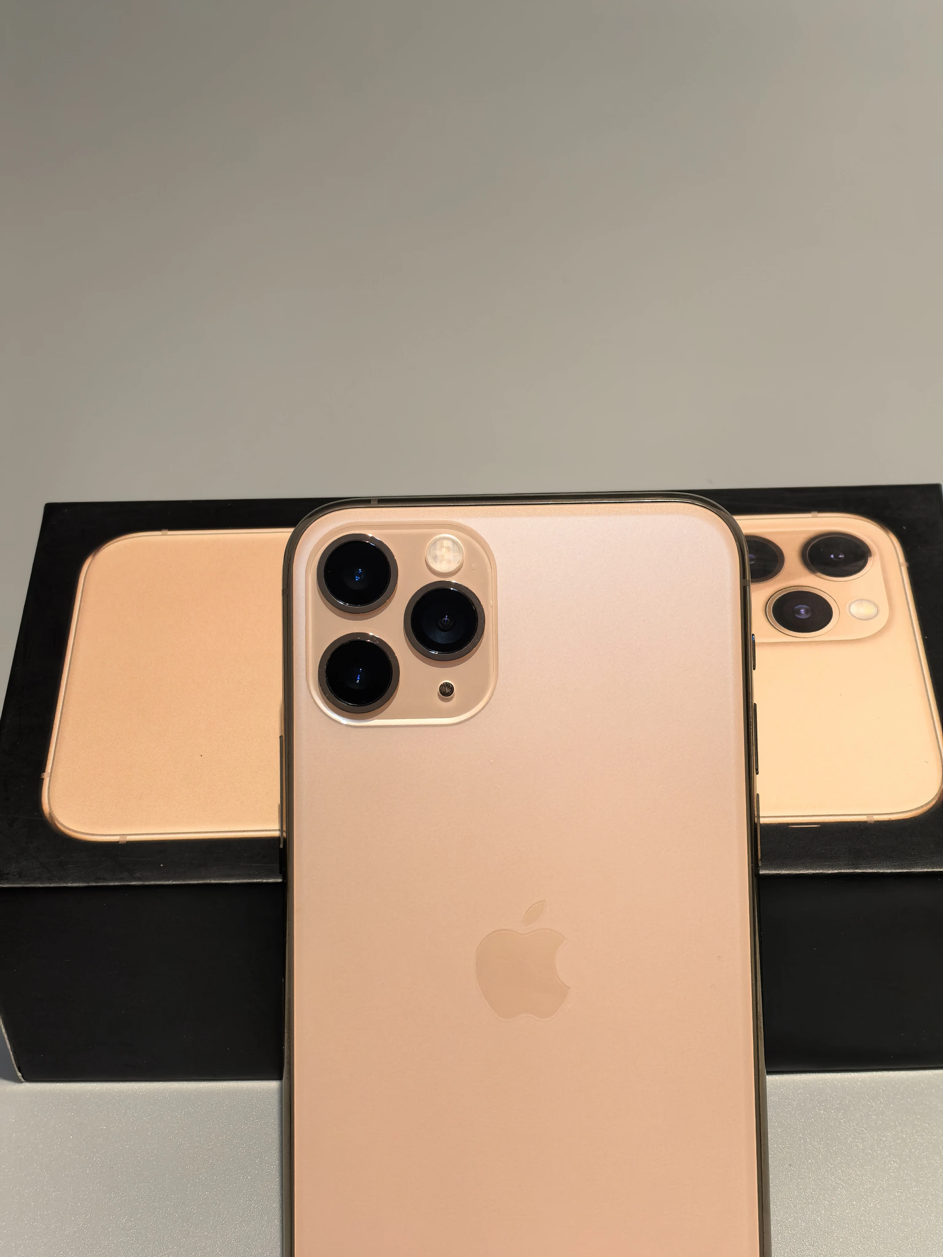 هاتف Apple iPhone 11 Pro 64GB 256GB ROM مستعمل هاتف محمول أصلي 5.8 بوصة Super Retina A13 IOS Face ID هاتف محمول 4G LTE مفتوح