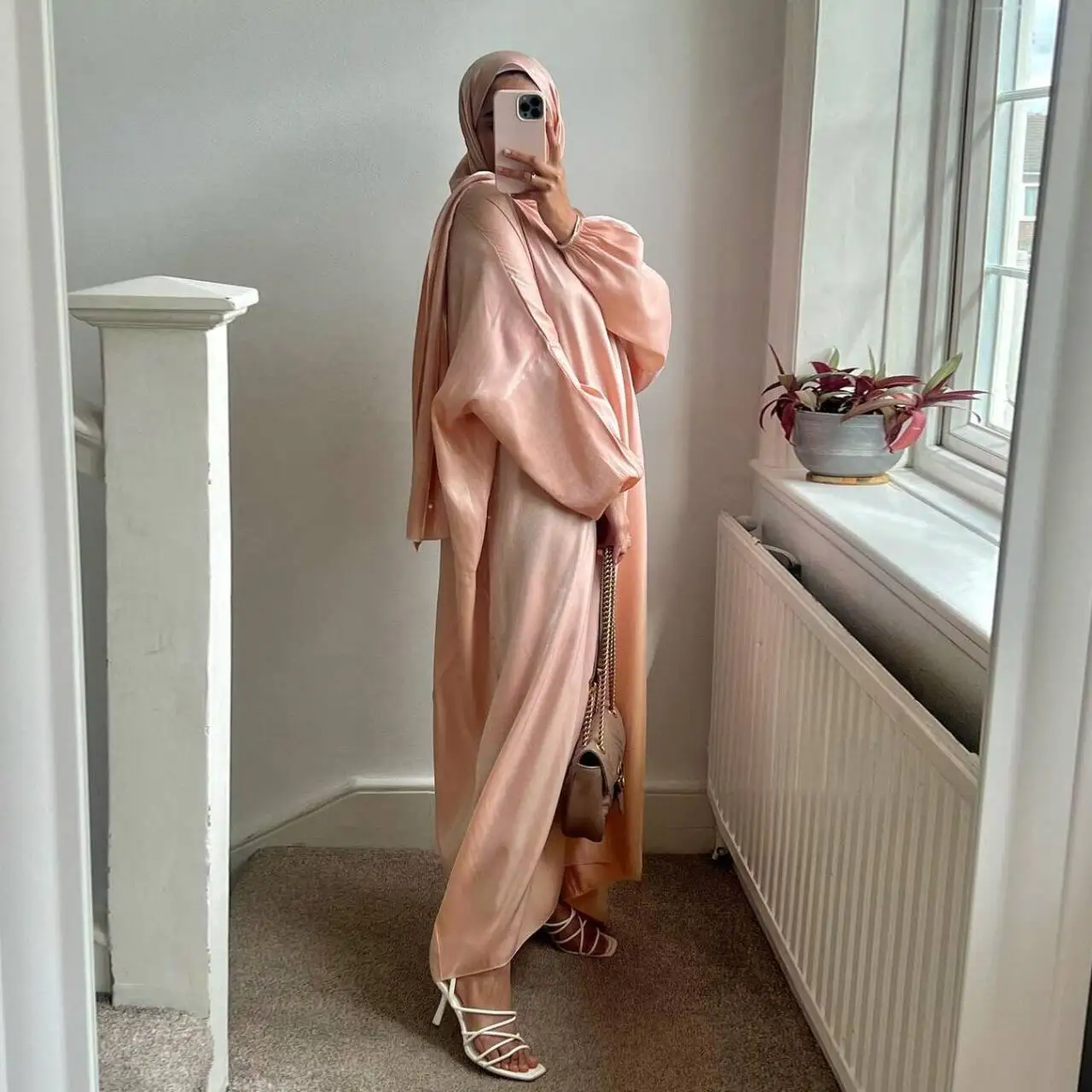 Robe musulmane modeste en Satin brillant Eid pour femmes Abaya arabe avec écharpe dubaï Robe à manches longues turquie Kebaya caftan Islam vêtements