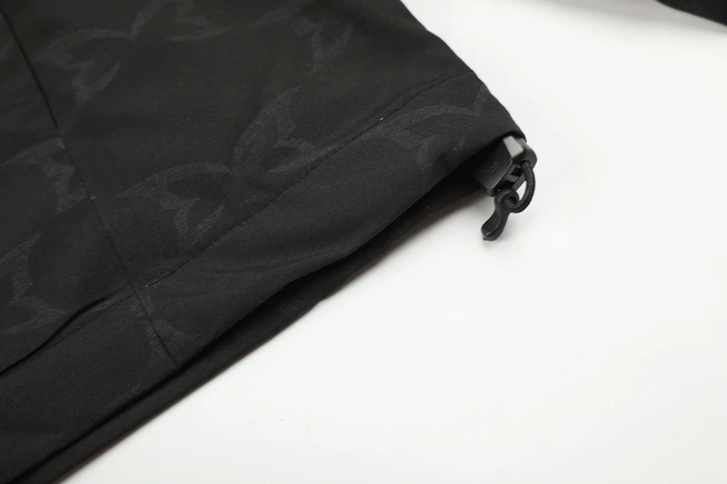 Schwarze Kapuzenjacke mit Schmetterlingsdruck, durchgehender Reißverschluss, Windbreaker für Herren, übergroßer Outdoor-Windbreaker, Streetwear, lässige Oberbekleidung mit Reißverschluss. – Detail 10