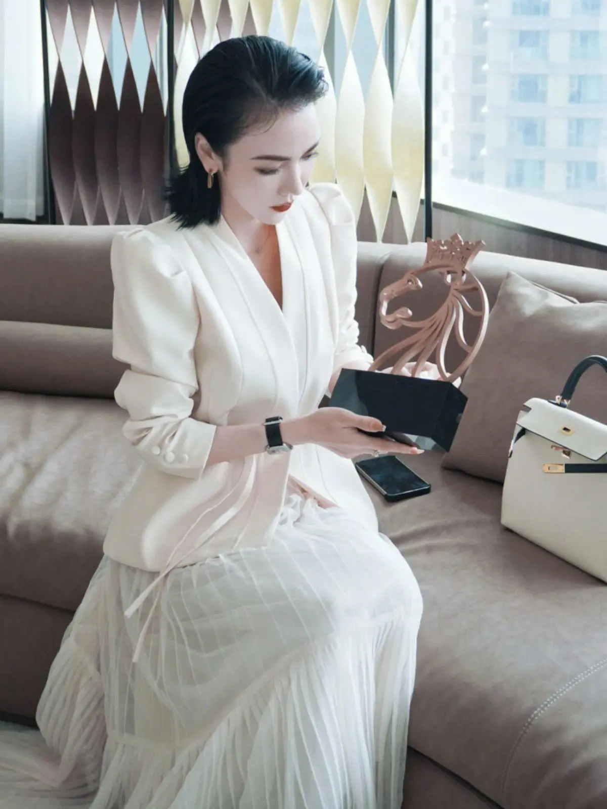 Spring New Women's Temperament Small Fragrance Set V-neck Lace up Suit Coat+Tulle A-line Skirt Fashion White Two-Piece Sets