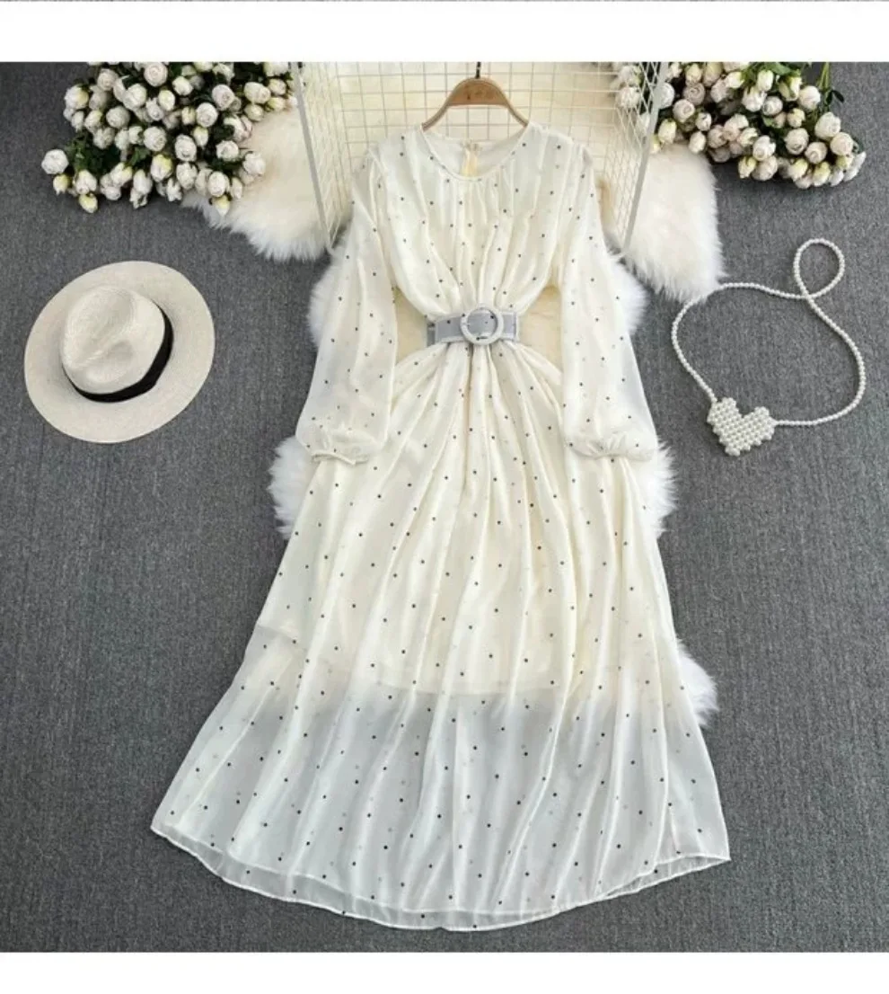 2024 Gentle and Retro Style Lantern Long Sleeved Round Neck Waist Slimming A-line Polka Dot Chiffon Dress Muslim Dress