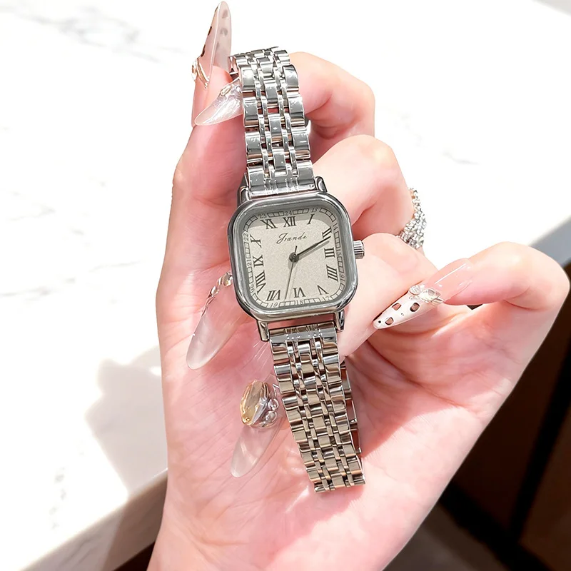 

New Women'S Square Quartz Watch, A Gift For Your Girlfriend, A Creative Gift Idea For Women, A Stylish Quartz Wristwatch.