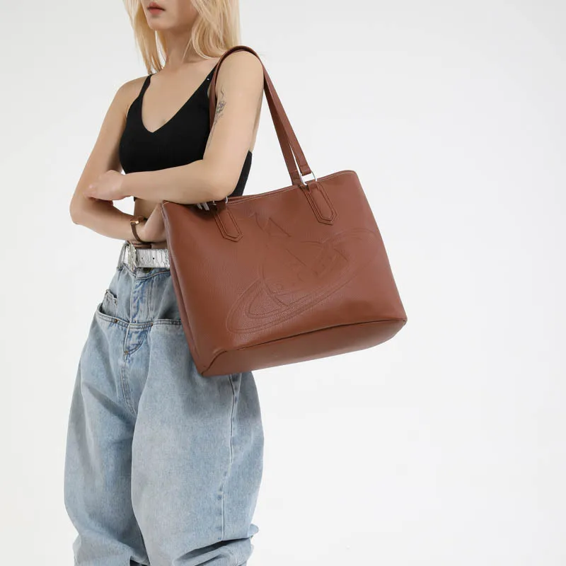 

2025 Vintage Euro Tote Bag, Large Capacity for Commute Summer New Shoulder Bag, Advanced Euro Style