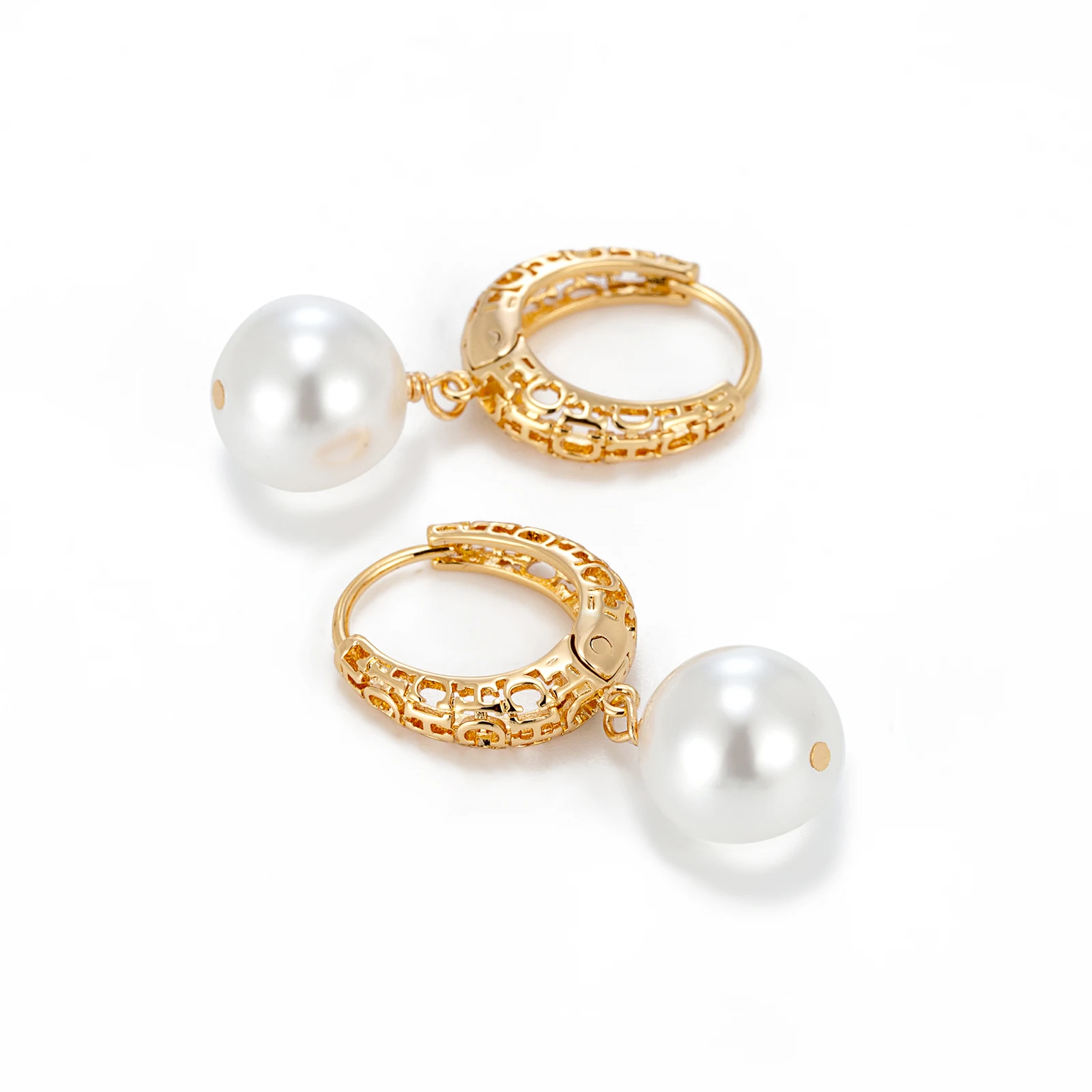 

CHILN HENA Gold-Plated Hoop Earrings With Hollow Letter Design & Pearl Pendant Elegant Women's Jewelry Red Gift Box Perfect Gift