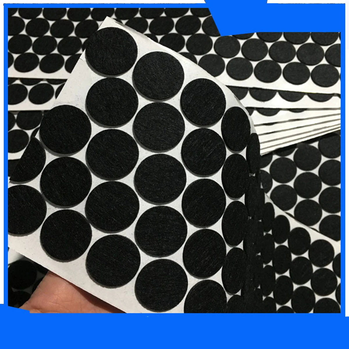 

200 Pcs Furniture Legs Non-slip Felt Pads Protect Hardwood Ceramic Tile Floors Round Floor Protector Pads for Chairs Durable Use