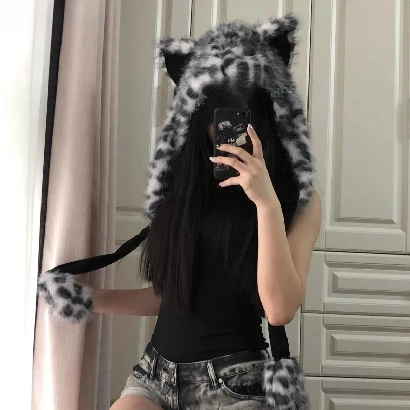 Autumn Winter Hat Women Handsome Snow Leopard Ear Warm Cute Outdoor Ear Protection Cap Fluffy Wool Warm Yak Ear Bomber Hats view 3