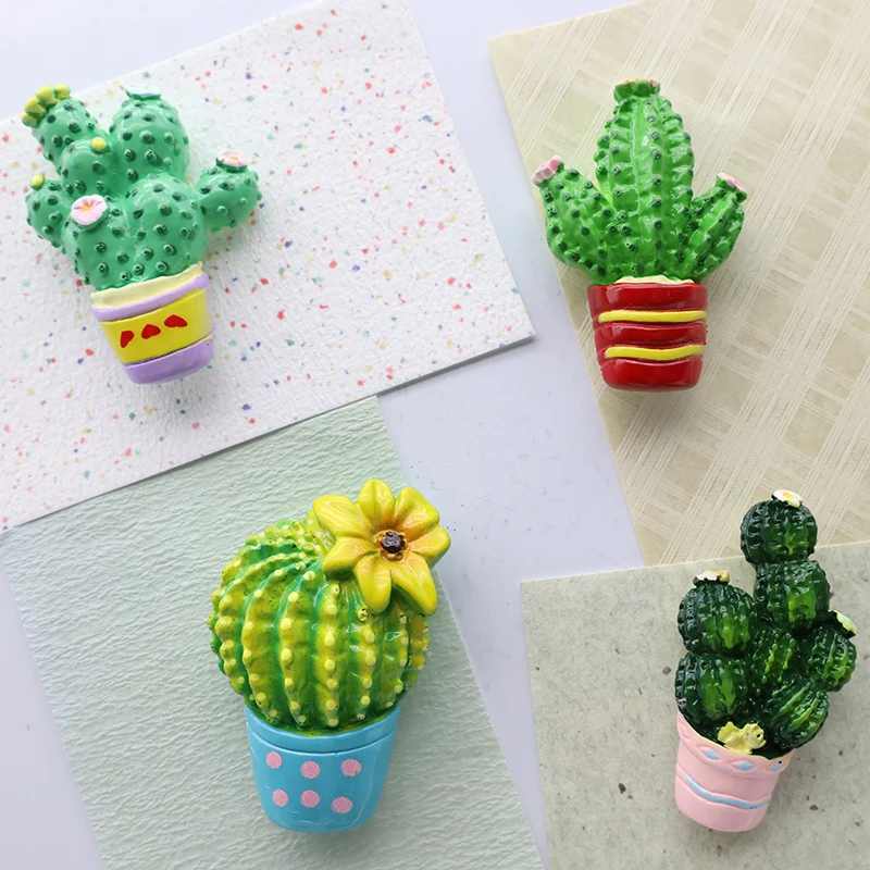Resin 3D Lovely Green Cactus Plant Charm Fridge Magnets Strong Magnetic Hook Push Pin for Photo Memo Map Fixed Display DIY Decor
